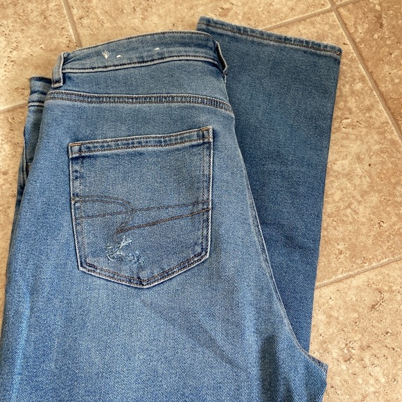 American Eagle Mom Jeans - Picture 3 of 4